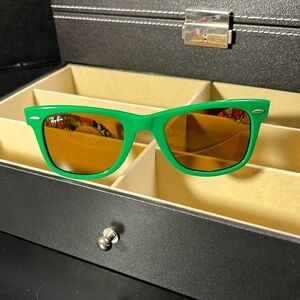 Ray-Ban Unisex Green Floral Print Series *Great Condition*